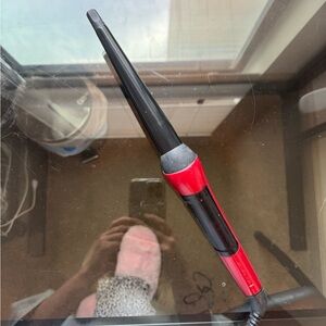 Remington Red and Black Curling Wand